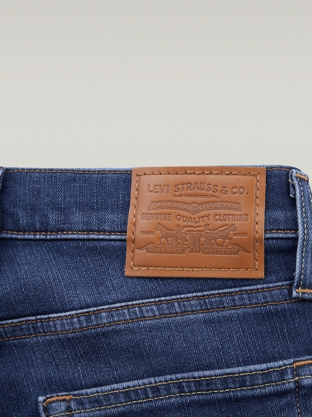 Женские прямые джинсы с завышенной талией Levi's 724 High Rise Straight 18883-0331, Утепленные