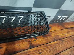 Решетка переднего бампера Renault Sandero 1 09-14 Б/У Оригинал 8200735103