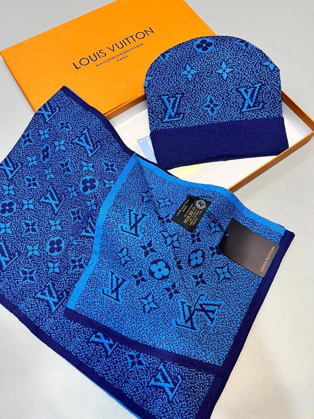 Комплект шапка и шарф Louis Vuitton, арт. 464963480