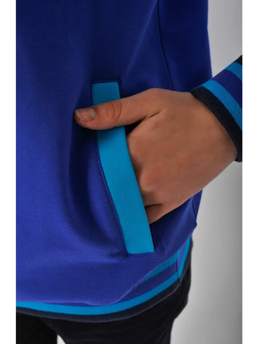 Толстовка с капюшоном