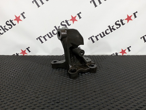 Кронштейн двигателя передний левый 2018г.