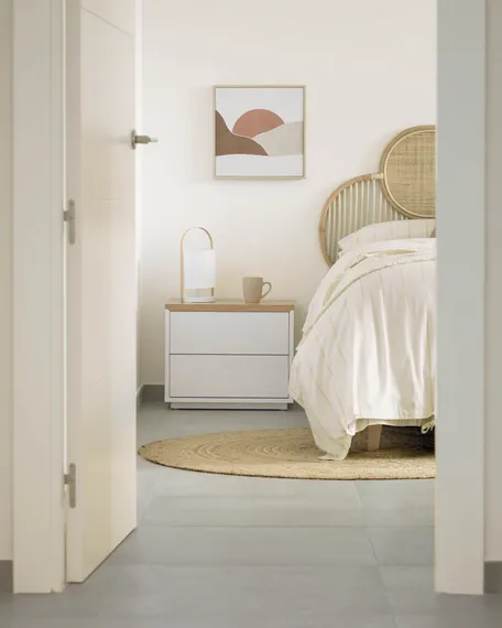 Прикроватная тумбочка Abilen шпон дуба и белый лак 53,4 x 44 см