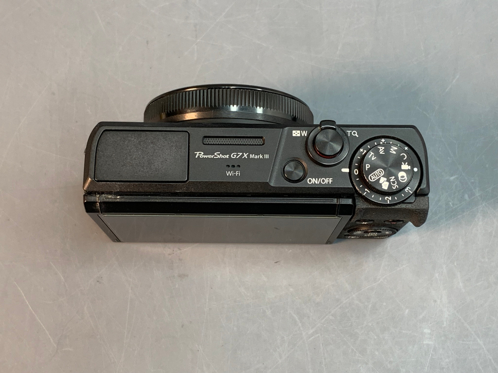 Canon G7X Mark III