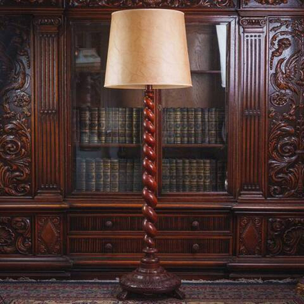 Антикварный напольный торшер в стиле Барокко