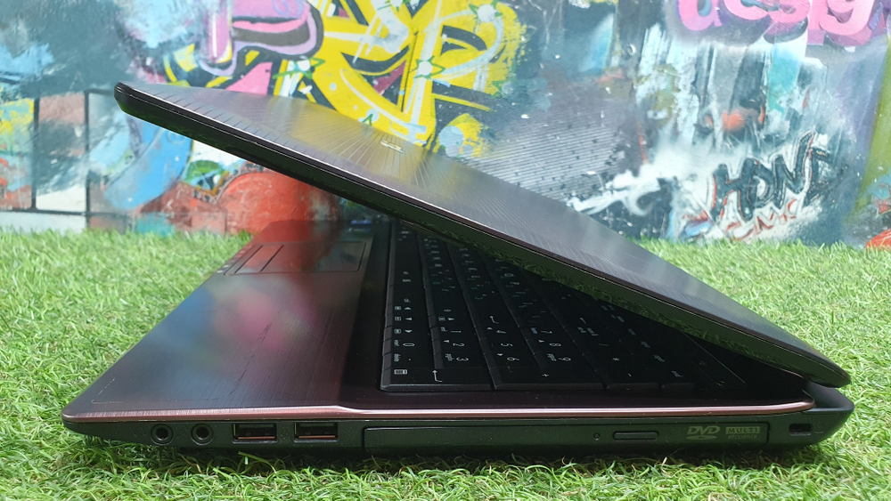 Ноутбук ASUS i5/6 Gb/GT540M 2Gb/ X53SV-SX557R (90N3GS184W2D29RD13AY) / Windows 7