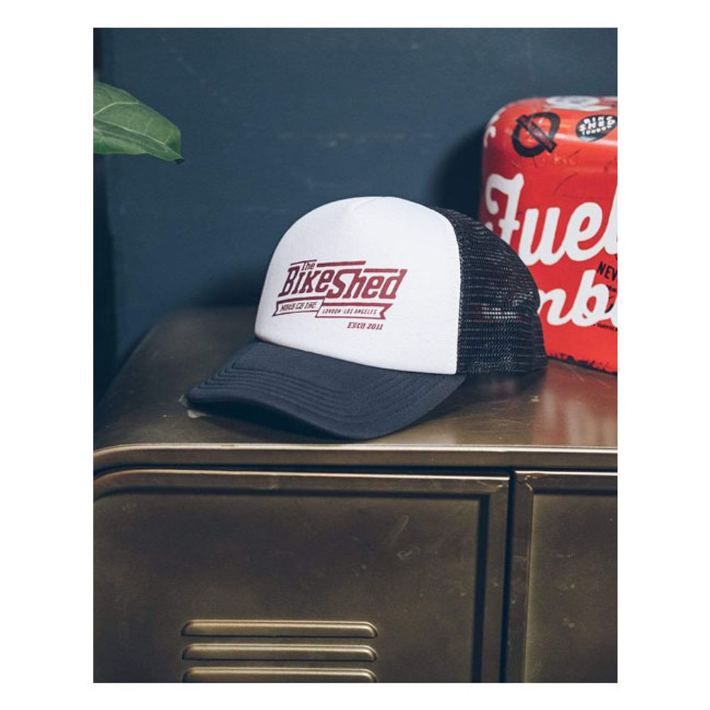 Steps Trucker Cap / Белый