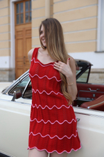 Короткое красное трикотажное платье k é k é