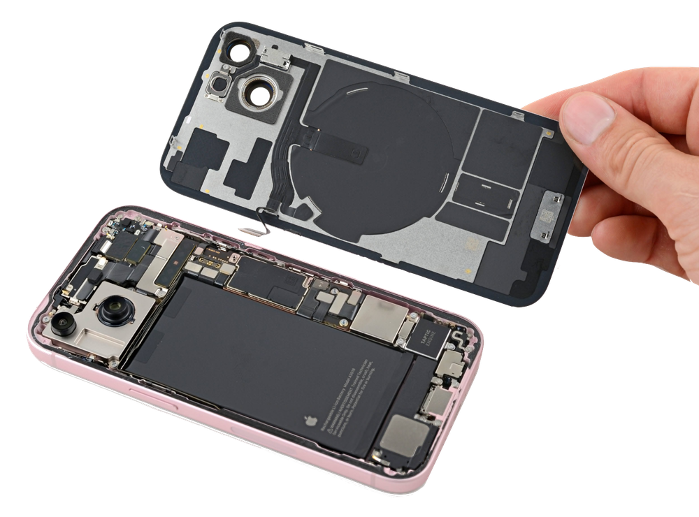 Замена заднего стекла на iPhone 15