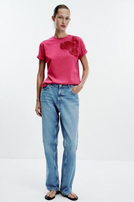 ZARA ФУТБОЛКА С ОБЪЕМНЫМИ ЦВЕТАМИ, ЦВЕТ ФУКСИИ