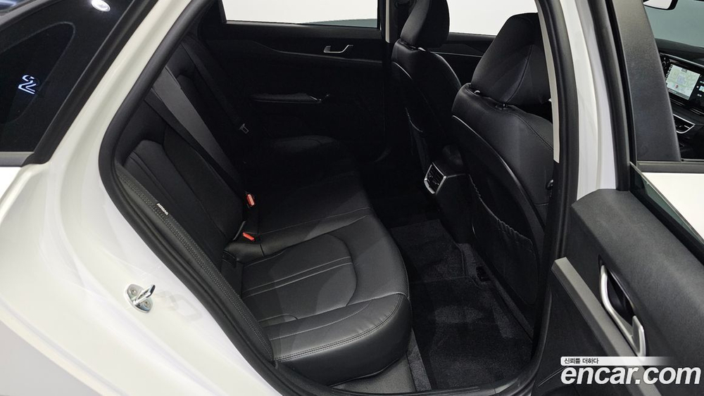 Kia K5 (Optima) 3 Generation 1.6 Turbo (07.2021)