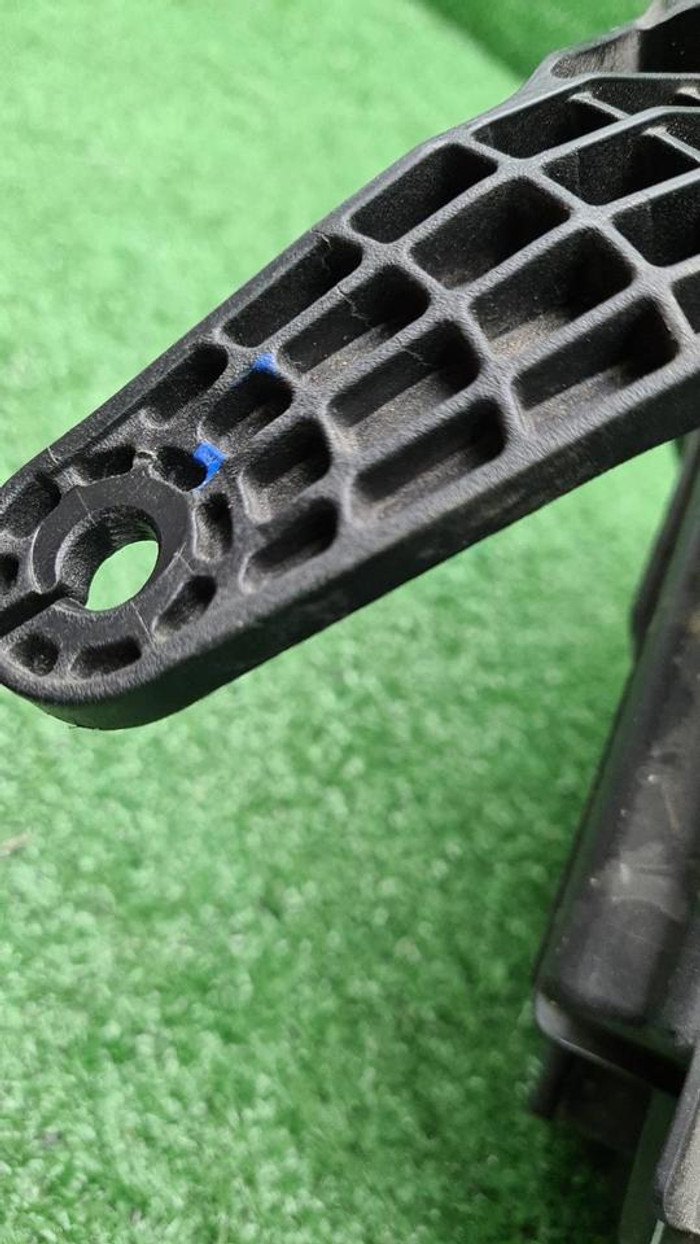 Фара правая BYD FangChengBao Leopard 5 (23-нв) LED