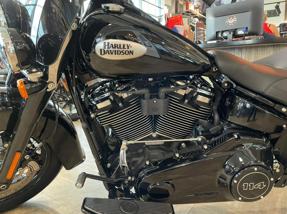 Мотоцикл Harley-Davidson Heritage 114 Softail Vivid Black