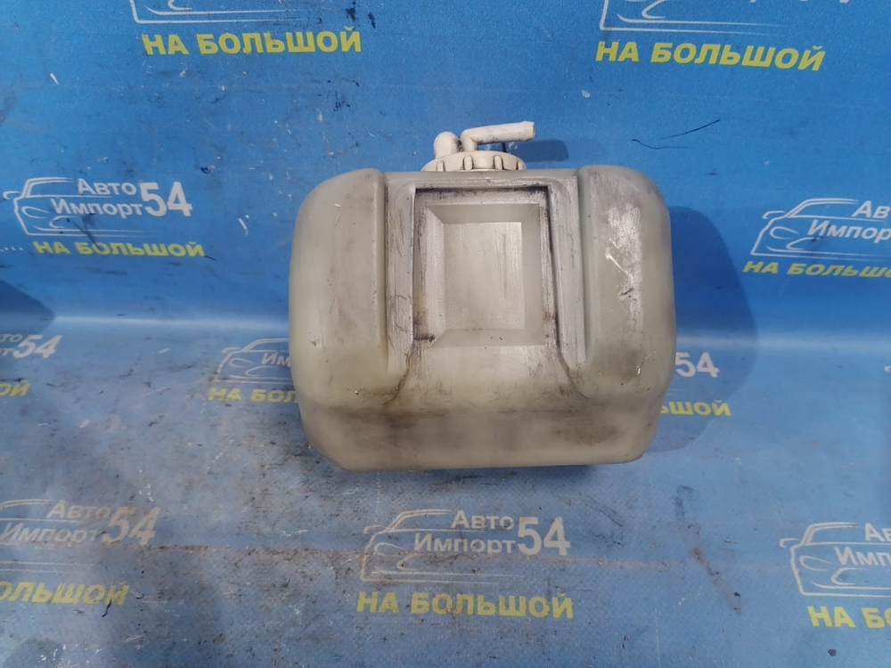 Бачок расширительный MITSUBISHI PAJERO 1994