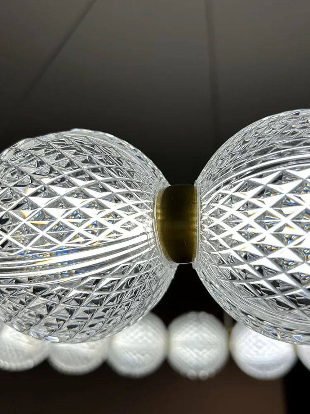 Люстра подвесная светодиодная Lanbos 88213-18 J6