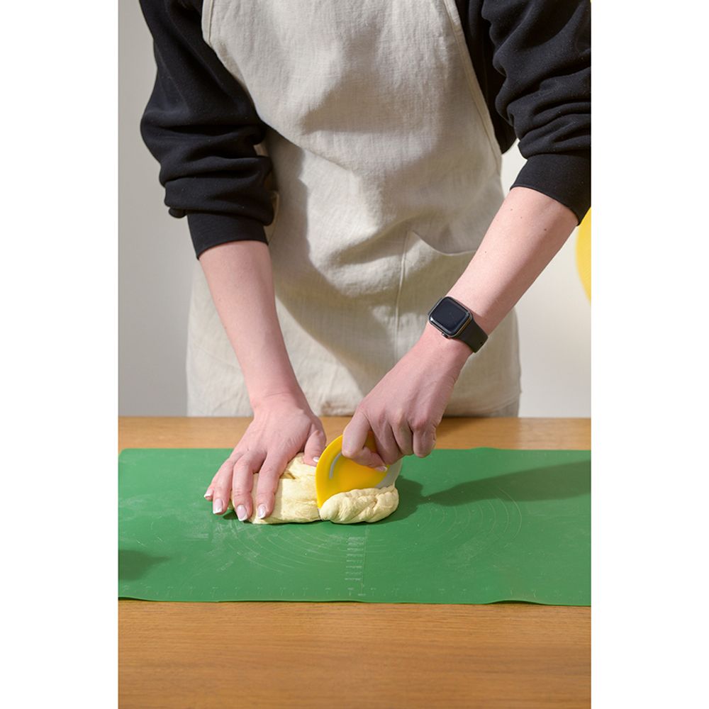 Скребок для теста 2 в 1 Hilly, 10,7х8 см, светло-серый/желтый