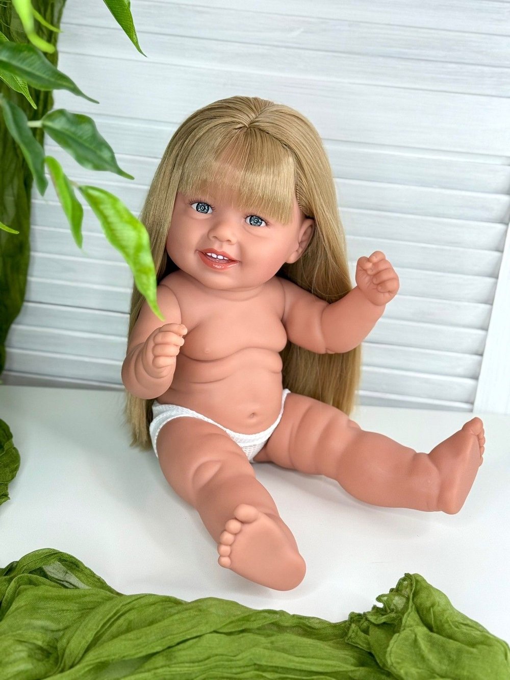 Кукла Manolo Dolls виниловая Diana без одежды 47см (7305)