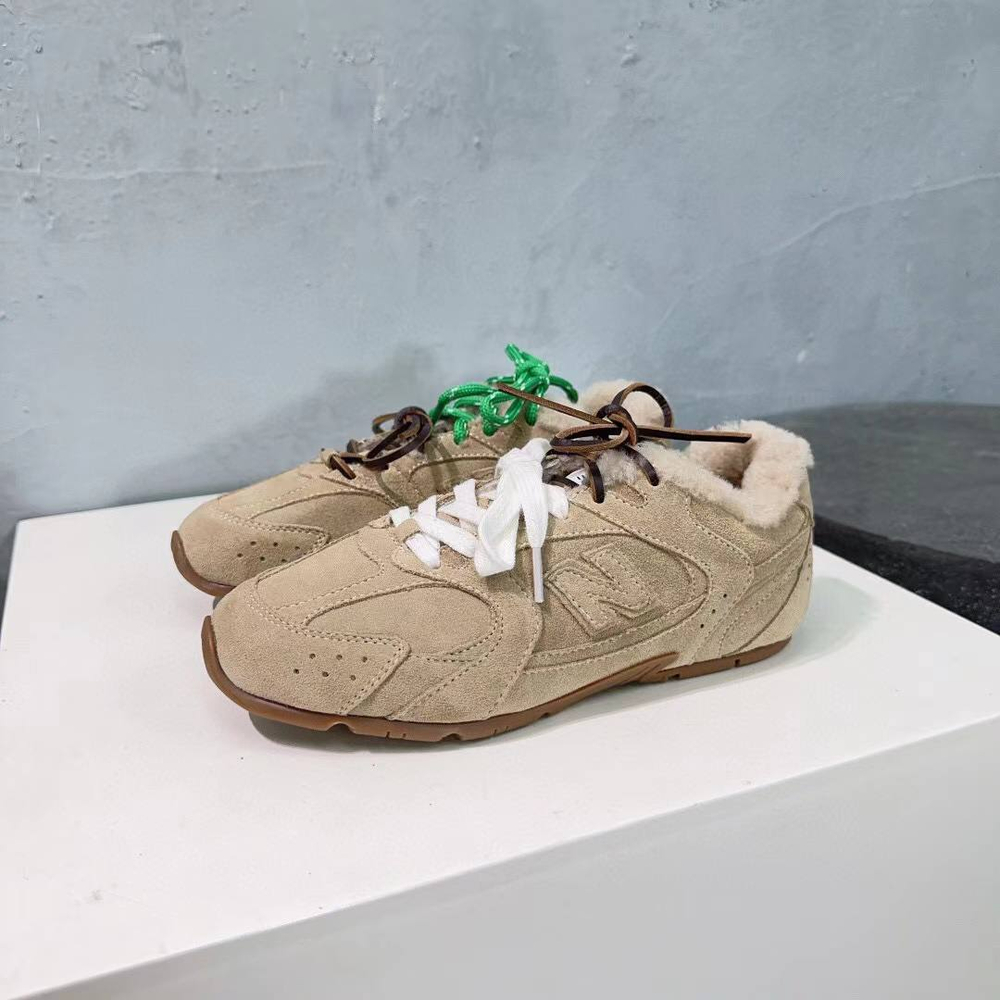 Женские кроссовки New Balance х Miu Miu 530 с мехом