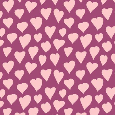 Розовые сердечки на сиреневом фоне.