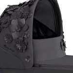 Коляска для новорожденных Cybex Priam IV Chrome Brown Simply Flowers Dream Grey