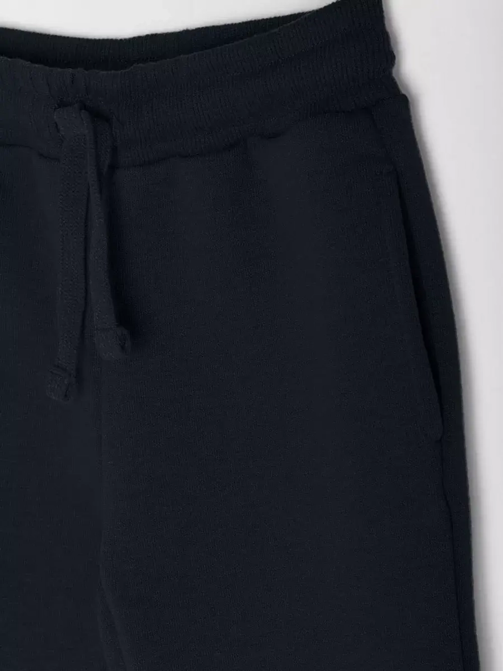 Черный спортивный костюм для мальчика в школу