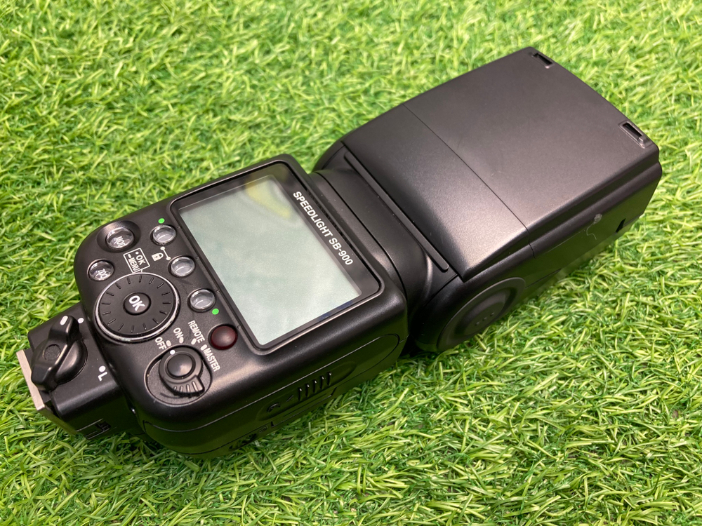 Nikon SB-900