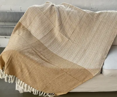 Плед с кисточками