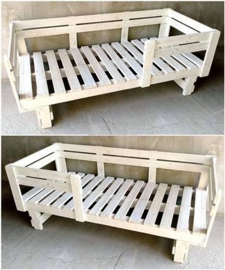 Кровать детская из поддонов 09
