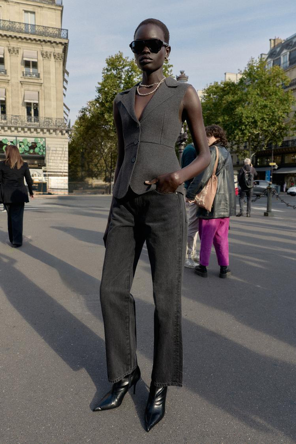 ZARA ПРИТАЛЕННЫЙ ТРИКОТАЖНЫЙ ЖИЛЕТ, СЕРЫЙ