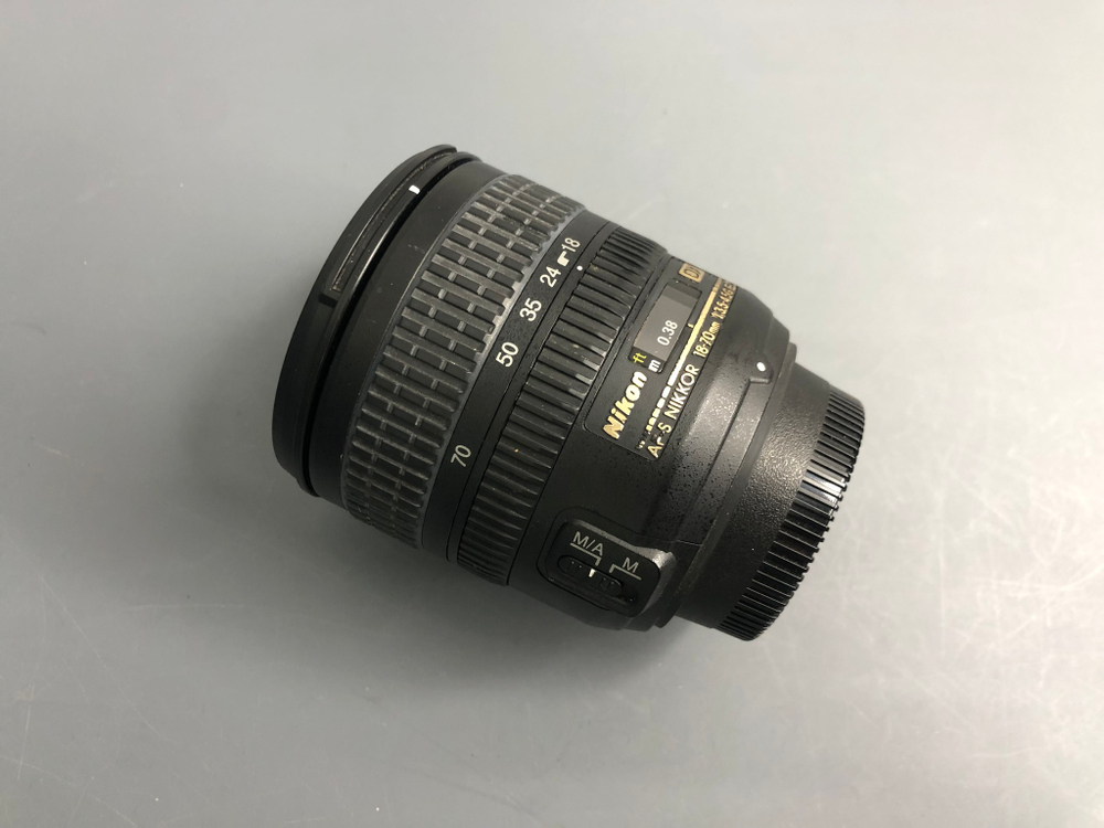 Nikon 18-70mm 3.5-4.5G ED-IF AF-S DX Nikkor