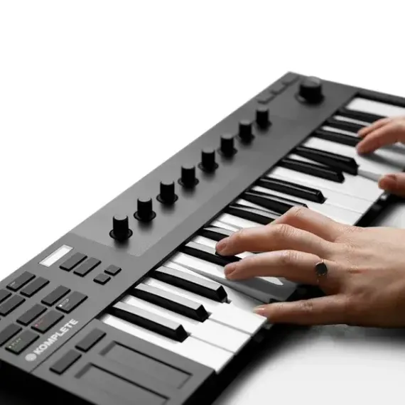 Native Instruments Komplete Kontrol M32