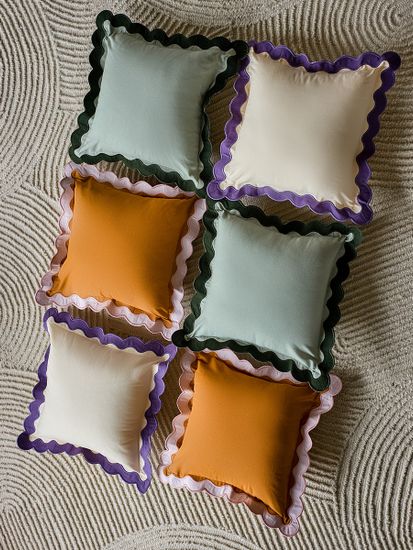 Чехол на подушку с контрастным кантом сиреневого цвета из коллекции trendy ruffles, 40х40 см