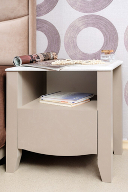 Тумба прикроватная на ножках Brownie 42