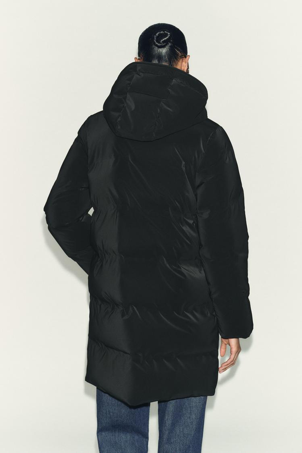 ZARA ВЕТРОЗАЩИТНЫЙ АНОРАК СРЕДНЕЙ ДЛИНЫ ИЗ ПРОРЕЗИНЕННОЙ ТКАНИ, ЧЕРНЫЙ