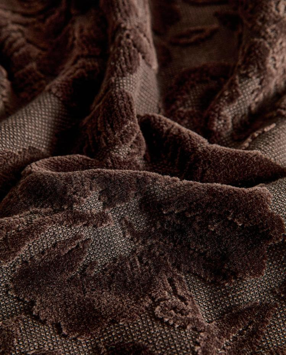 ZARA HOME БАННОЕ ПОЛОТЕНЦЕ ИЗ ЖАККАРДА, ШОКОЛАДНО-КОРИЧНЕВЫЙ
