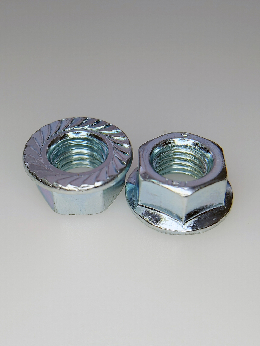 М10 ОЦ.Гайка с фланцем DIN6923 (450 шт)