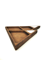 Деревянная менажница из кедра с эпоксидной смолой