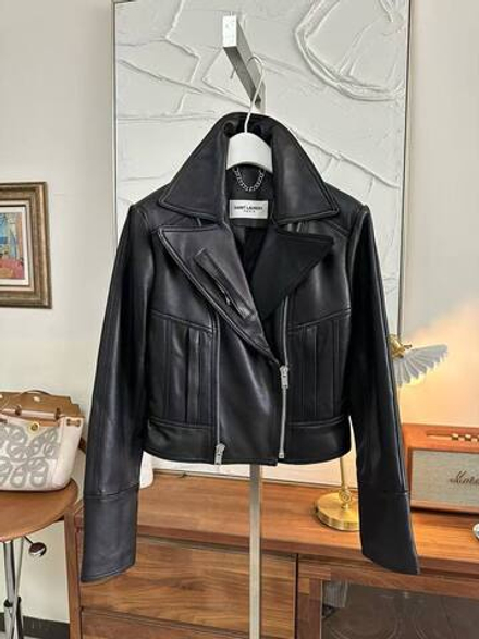 Кожаная куртка Yves Saint Laurent