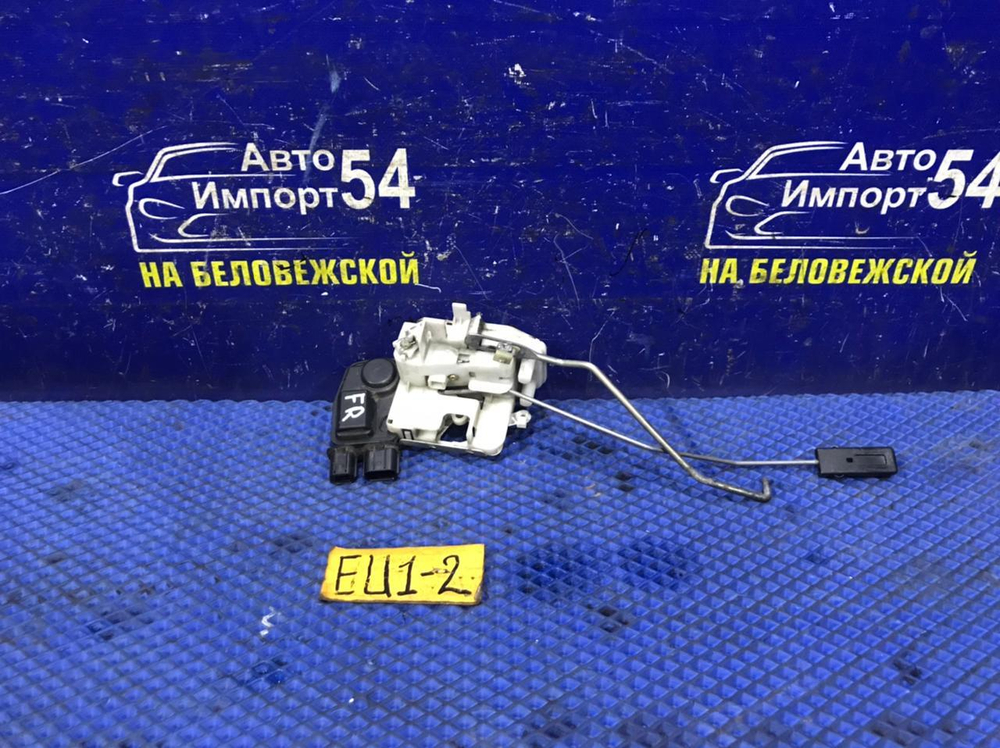 Замок двери передней правой Honda CIVIC 2001