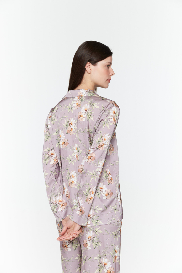 Шелковая блуза с цветами