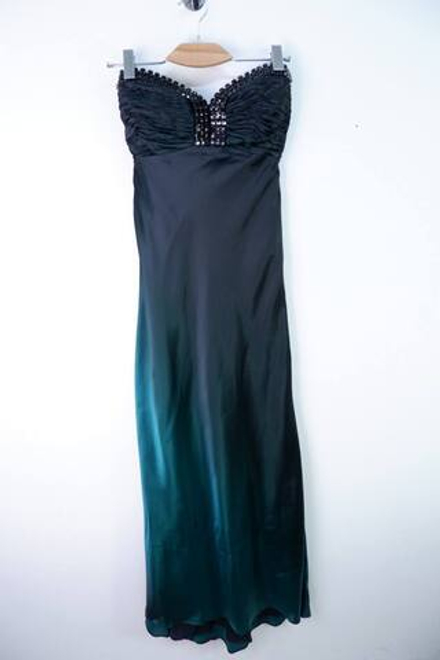 Платье Ignite Evening атласное с пайетками, маркировка 4, визуально 40/42 размер