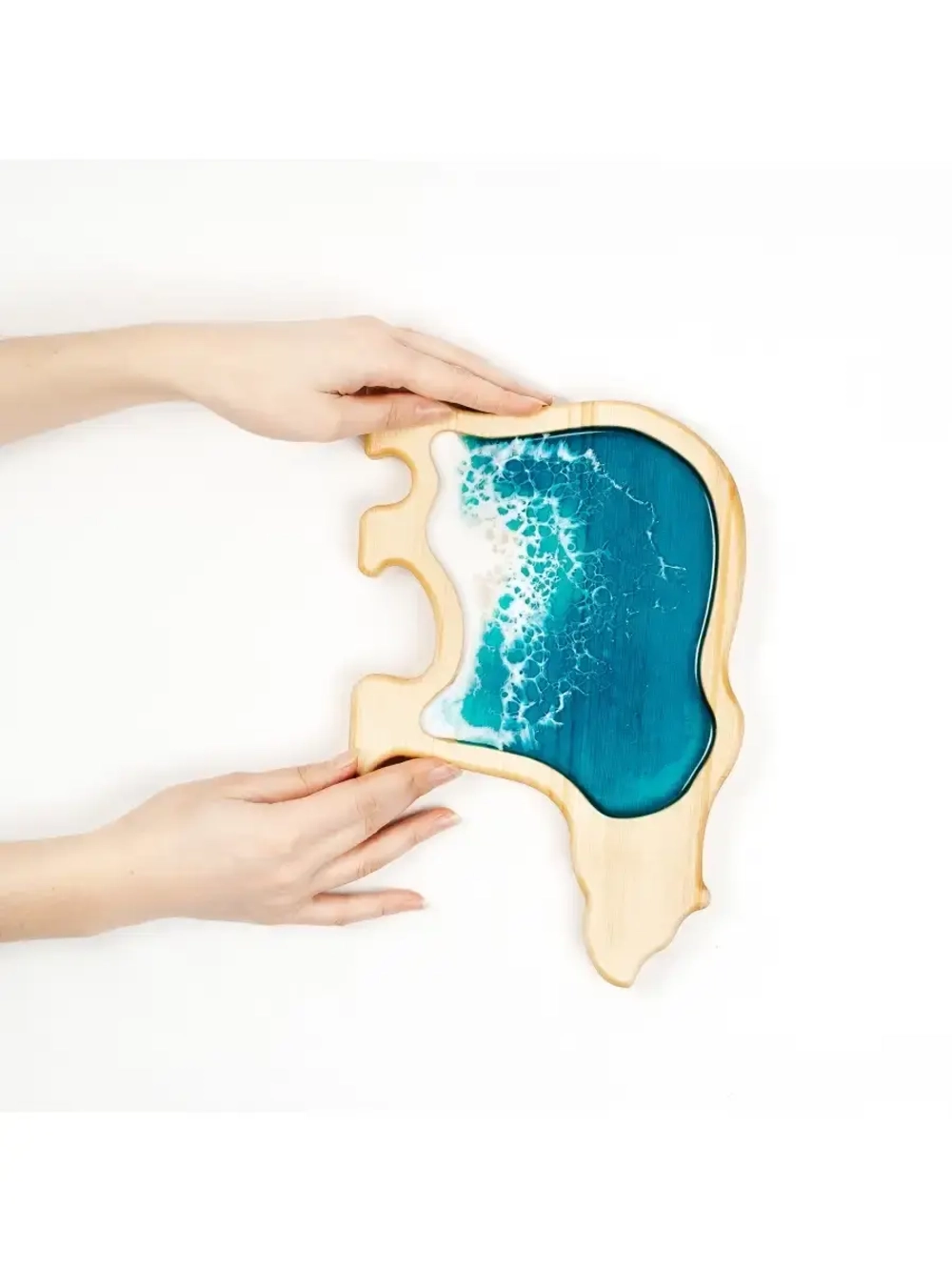 Менажница из кедра с эпоксидной смолой