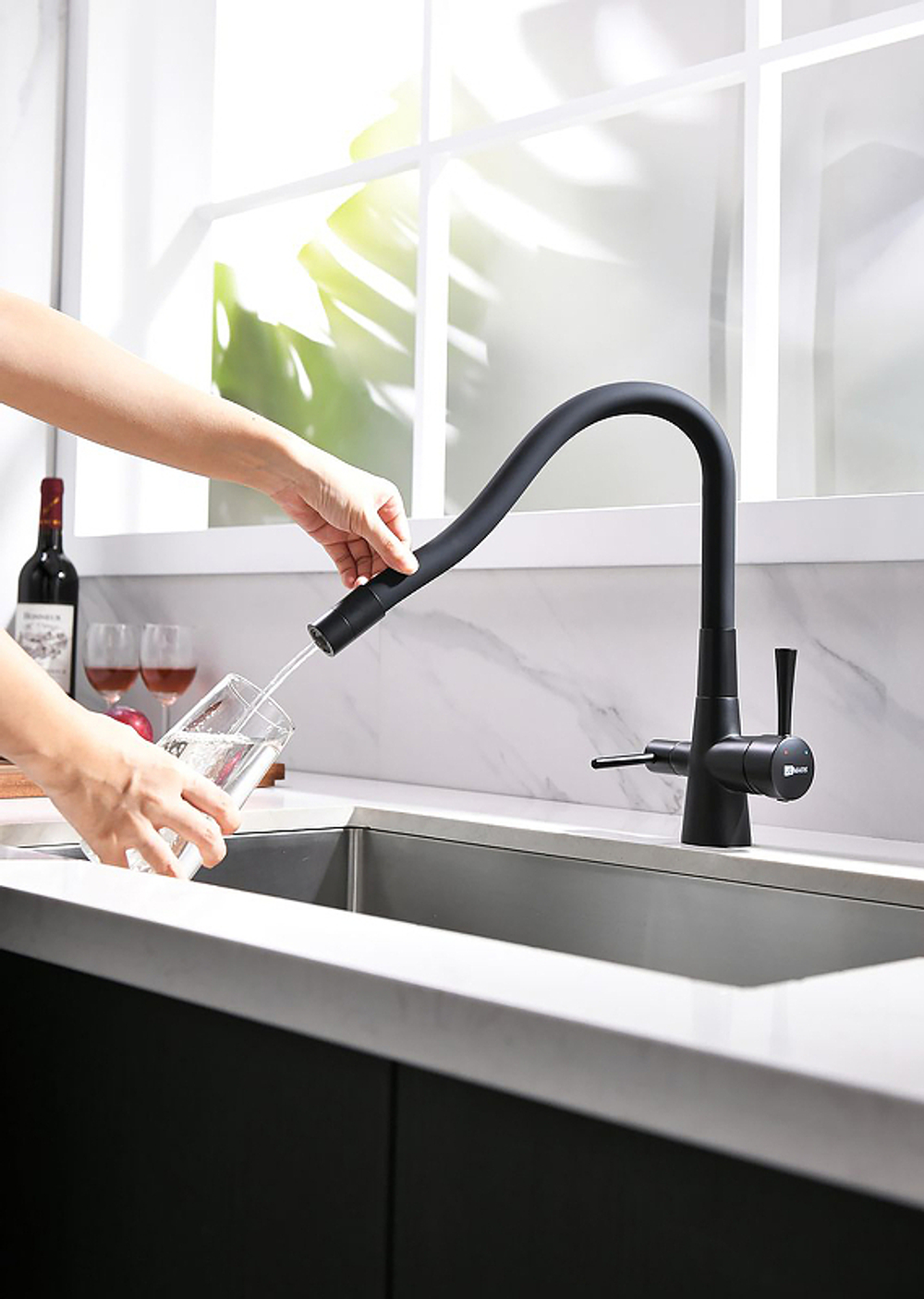 Смеситель для кухни Lemark Comfort LM3075BL085 Черный матовый
