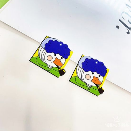 Значок металлический "Селезень с отрезанным ухом и трубкой", р-р 2,6х2,7см