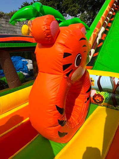 Коммерческий надувной батут «Мир Сафари 2», 14*7*7,5 м.