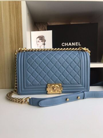 Chanel Boy 25 cm