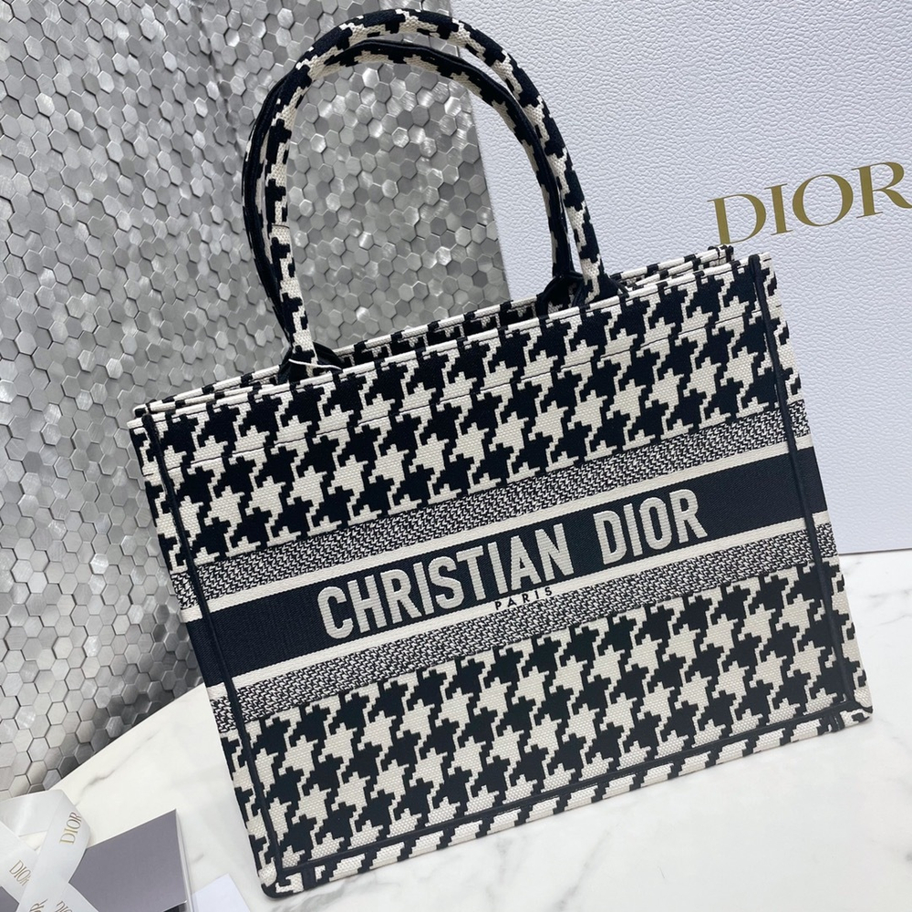 Christian Dior Book Tote 36 cm