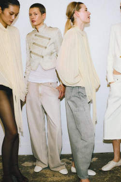 ZARA ДЖИНСЫ ZW COLLECTION С ЭФФЕКТОМ ПОТЕРТОСТИ И ВЫСОКОЙ ПОСАДКОЙ, ПЕСОЧНЫЙ