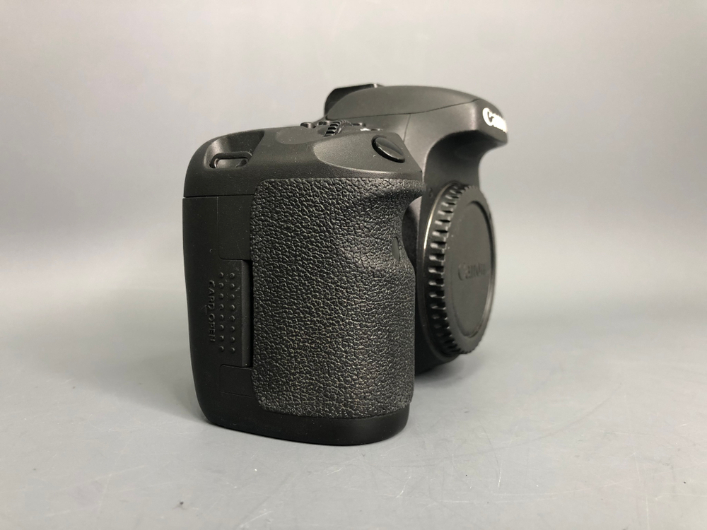 Canon EOS 7D 18.300 кадров