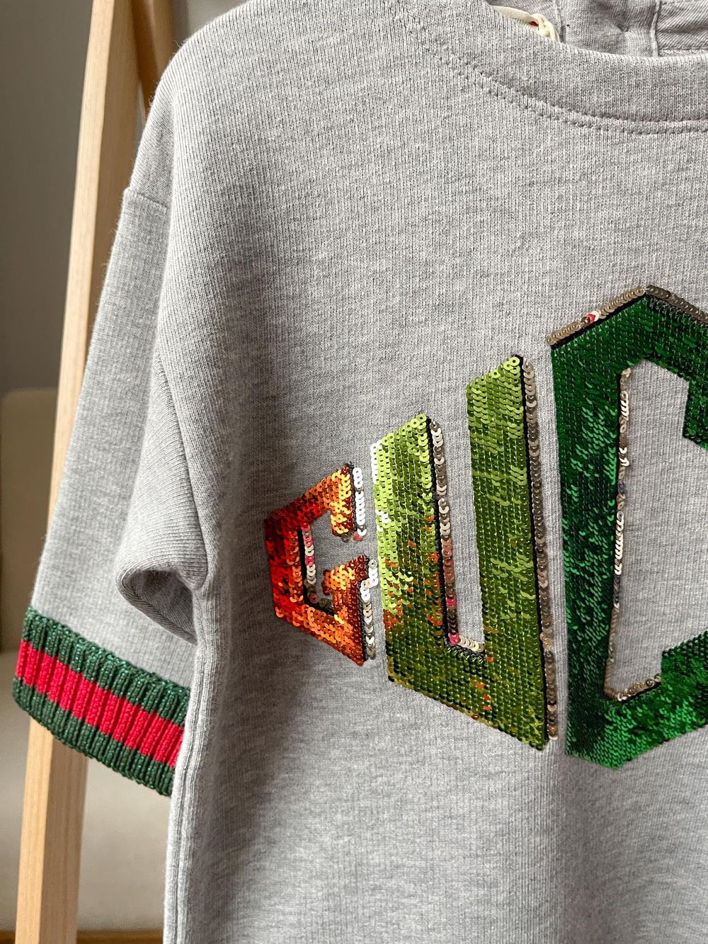 Новый свитшот Gucci, 104