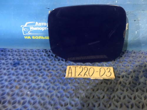 Лючок бензобака TOYOTA AVENSIS 1999